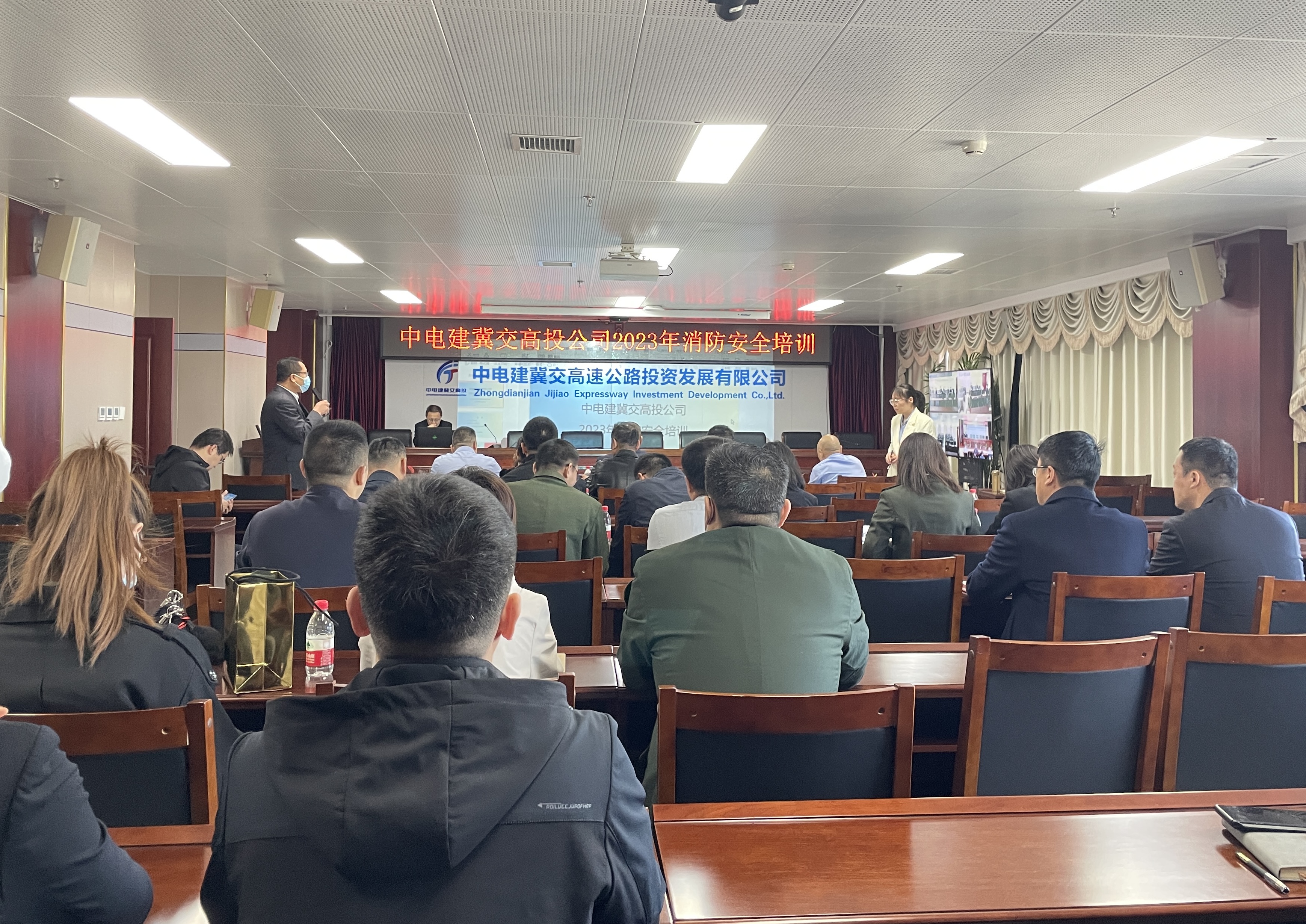 C:\Users\SanQiao\Desktop\5a88cdc49b6e49efa47e4b884849bb0.jpg C:\Users\SanQiao\Desktop\5a88cdc49b6e49efa47e4b884849bb0.jpg