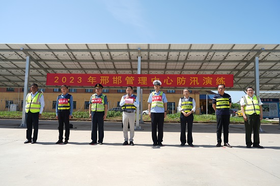 铲车.jpg