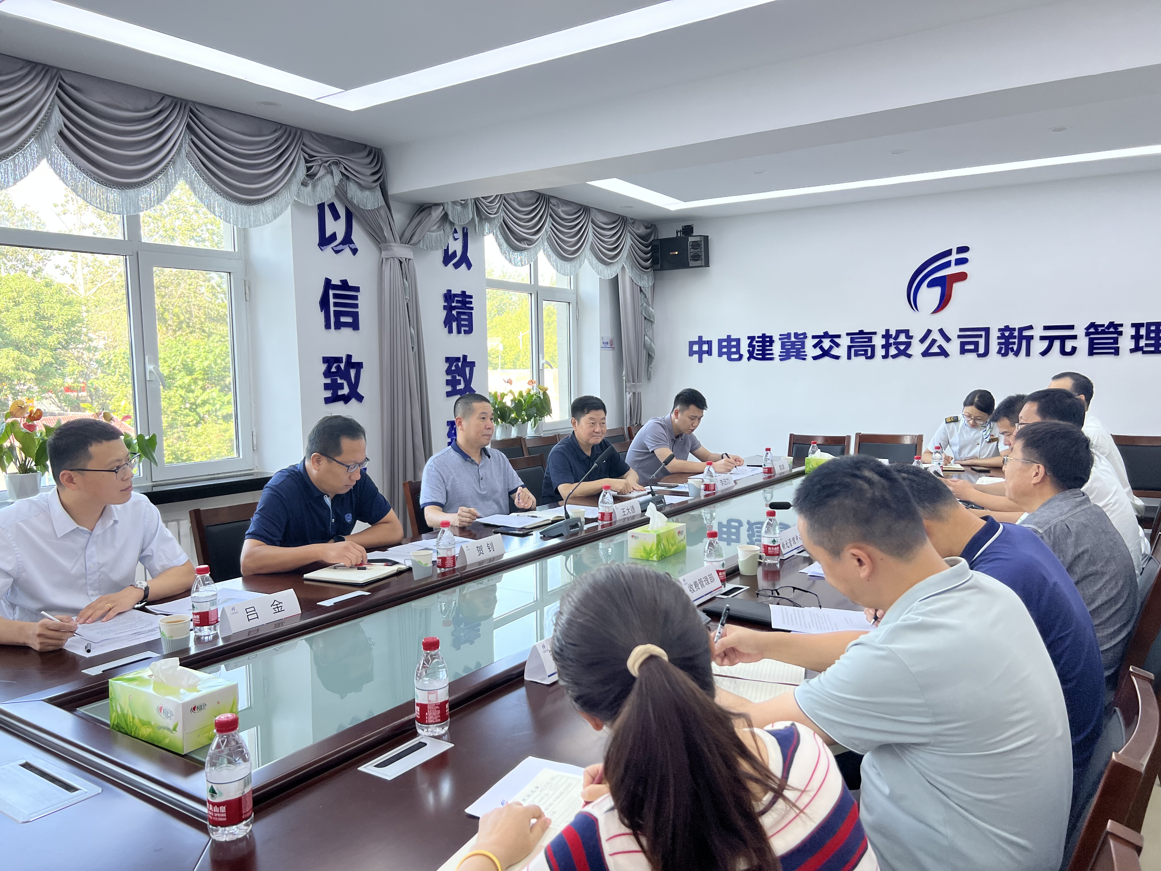 dbb68cab21fe60ba1bc6367a3eab79d.jpg