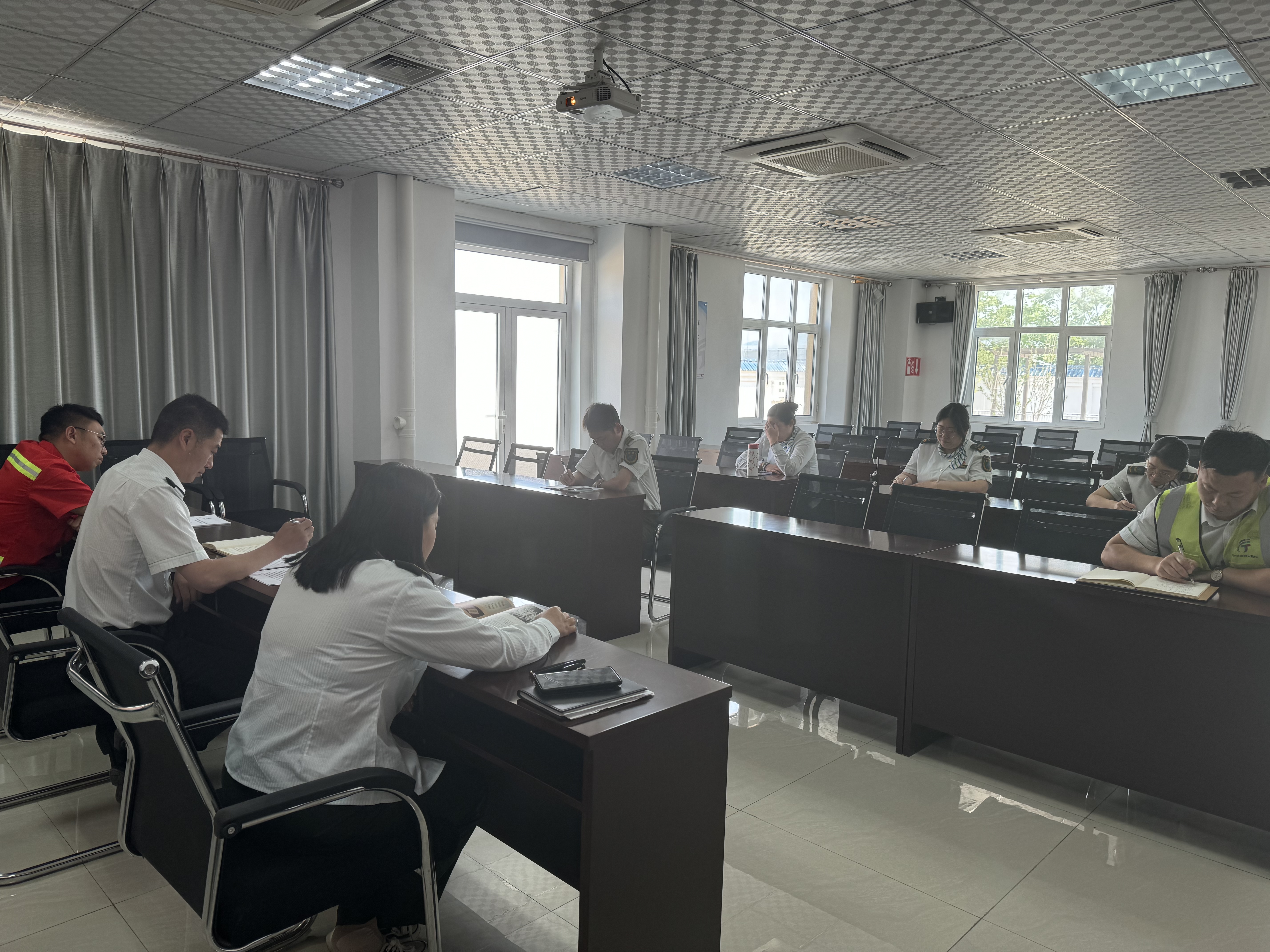 C:\Users\Administrator\Desktop\微信图片_20240611163006.jpg C:\Users\Administrator\Desktop\微信图片_20240611163006.jpg