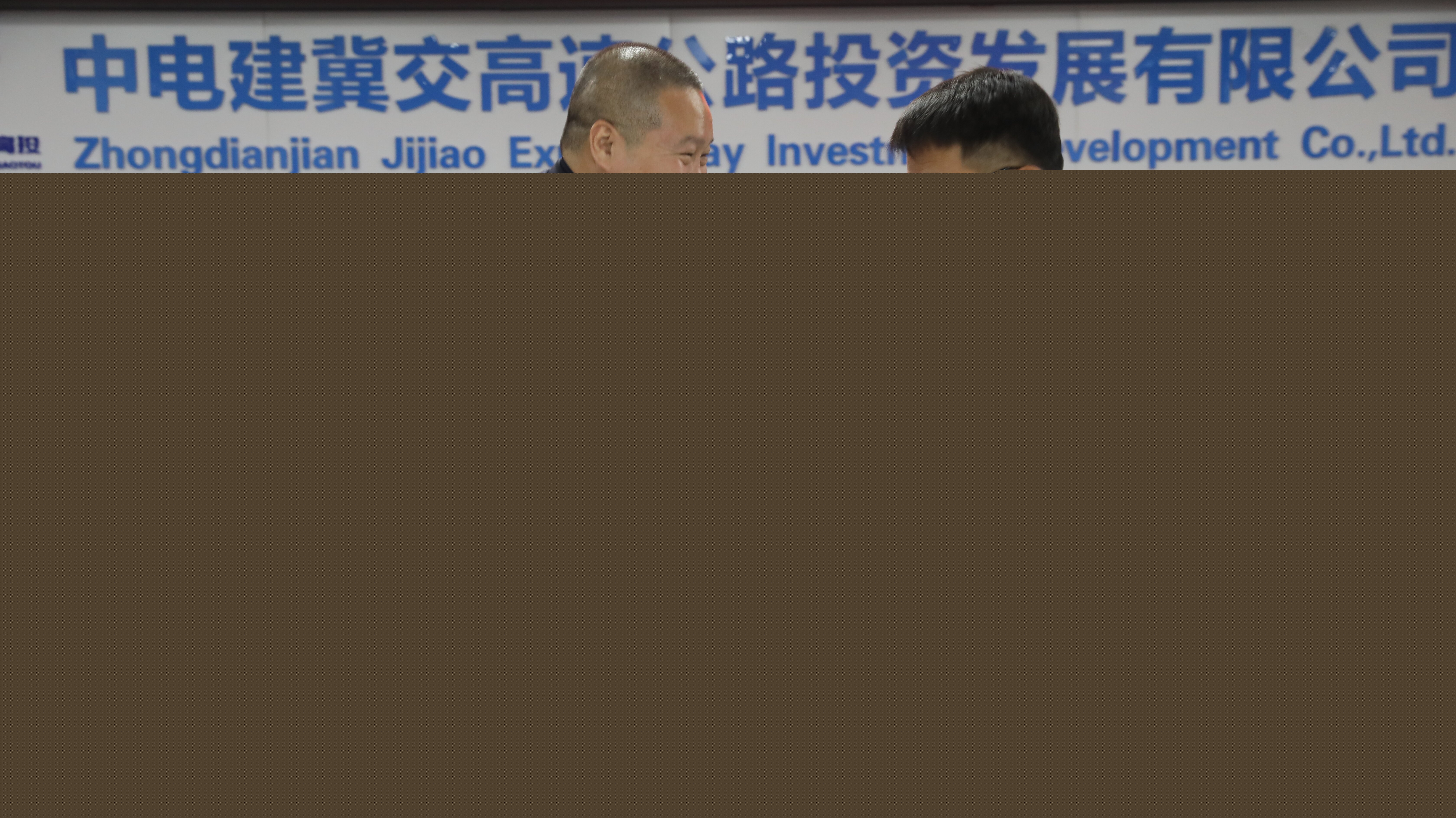C:\Users\Administrator\Desktop\22.jpg
