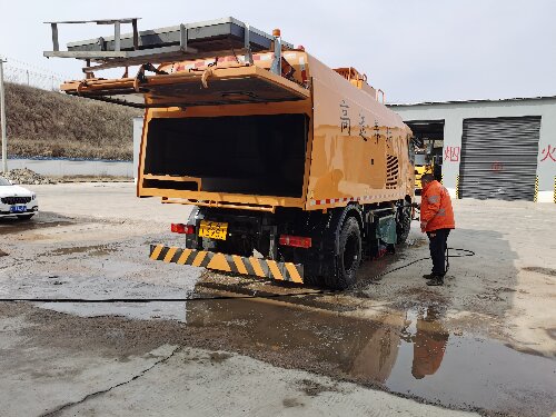 清洗清扫车.jpg 清洗清扫车.jpg