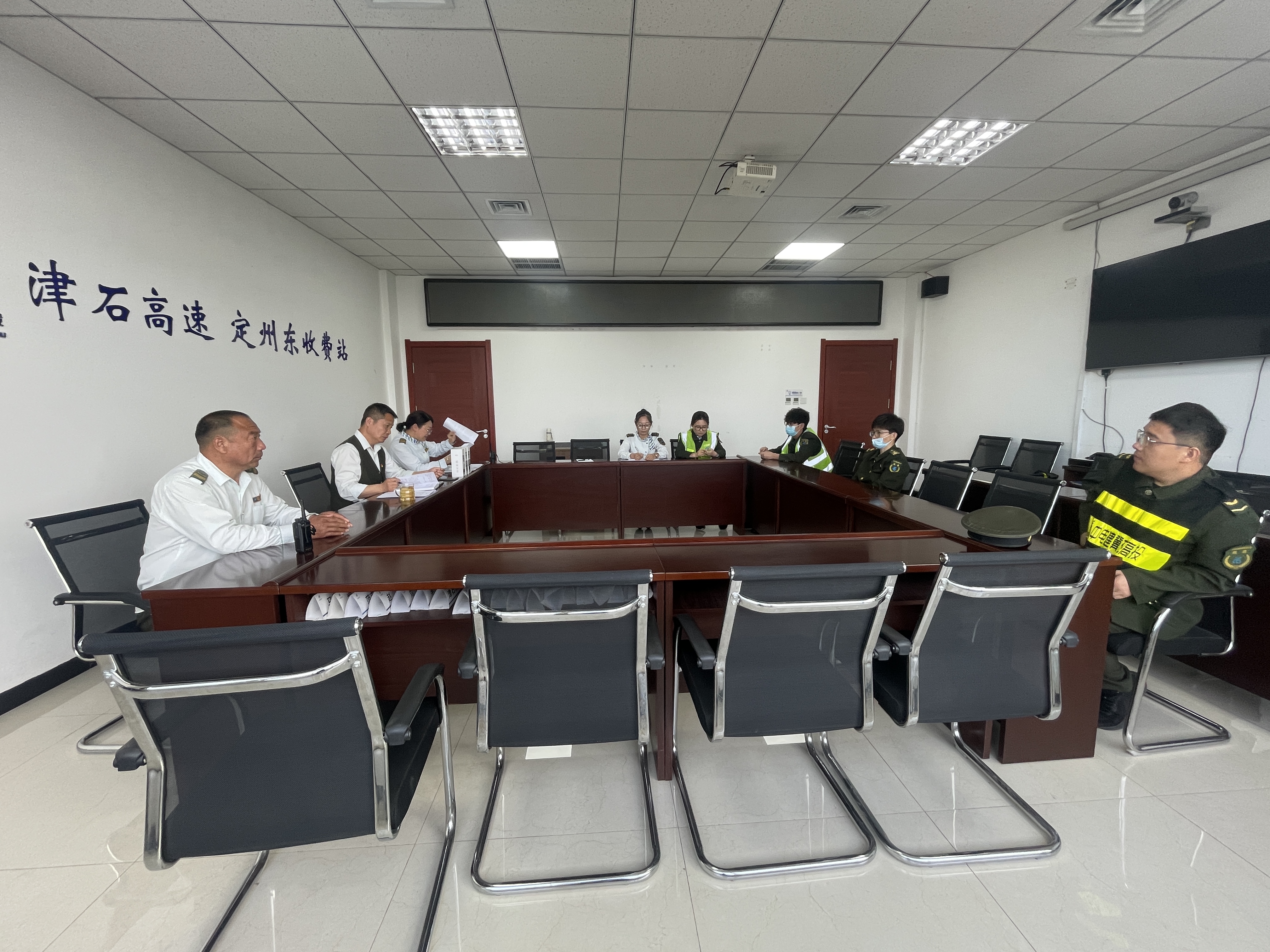 4.22安全例会.jpg