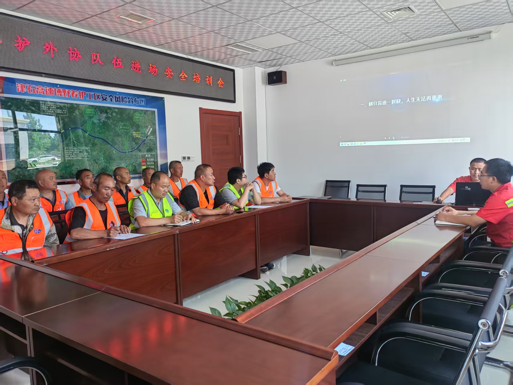 9d0dd8e8a75e50ac6bce69ed797badf.jpg 9d0dd8e8a75e50ac6bce69ed797badf.jpg