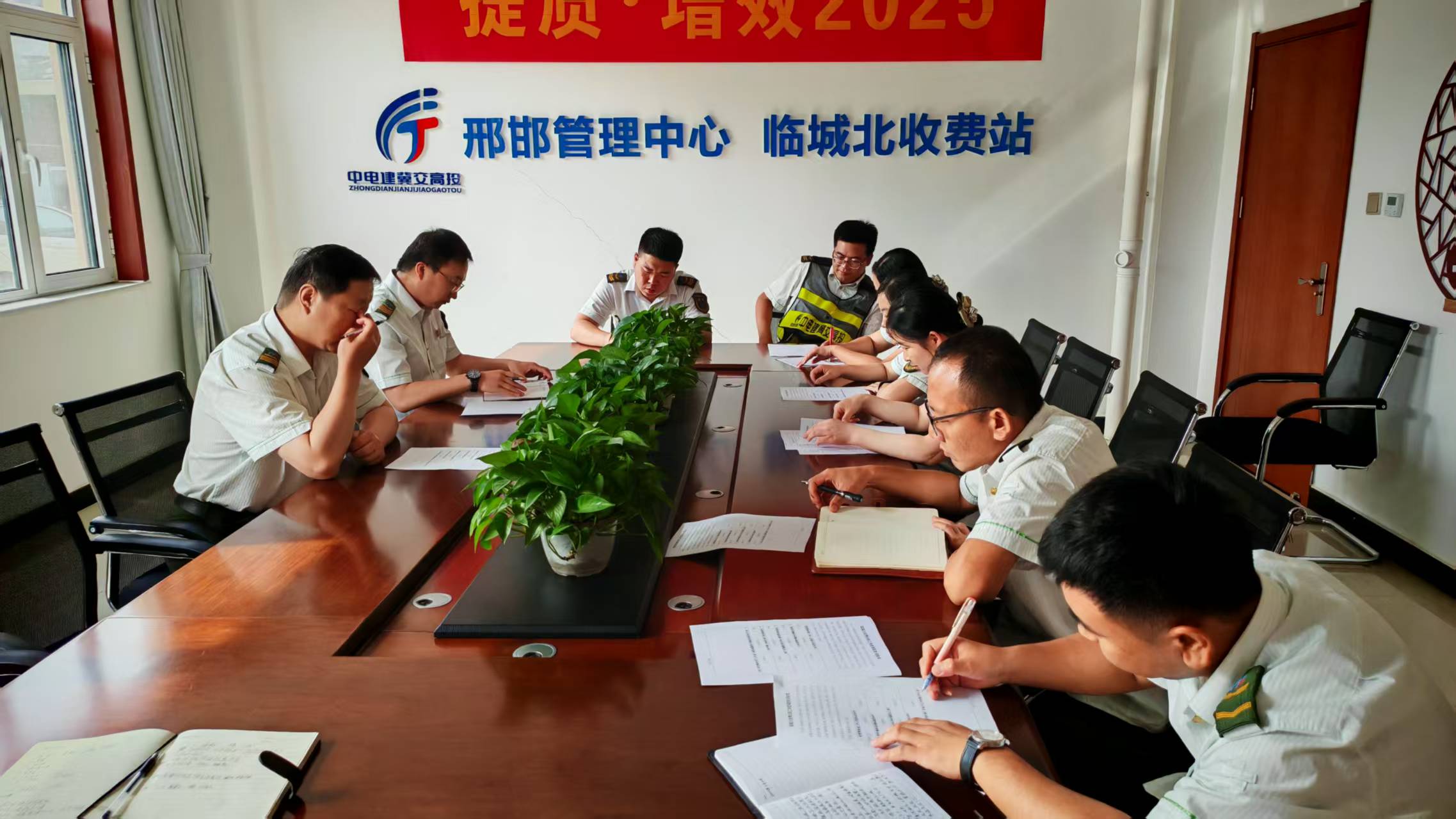 d8ff265c2780caa8c8fe0bf0542a28f.jpg