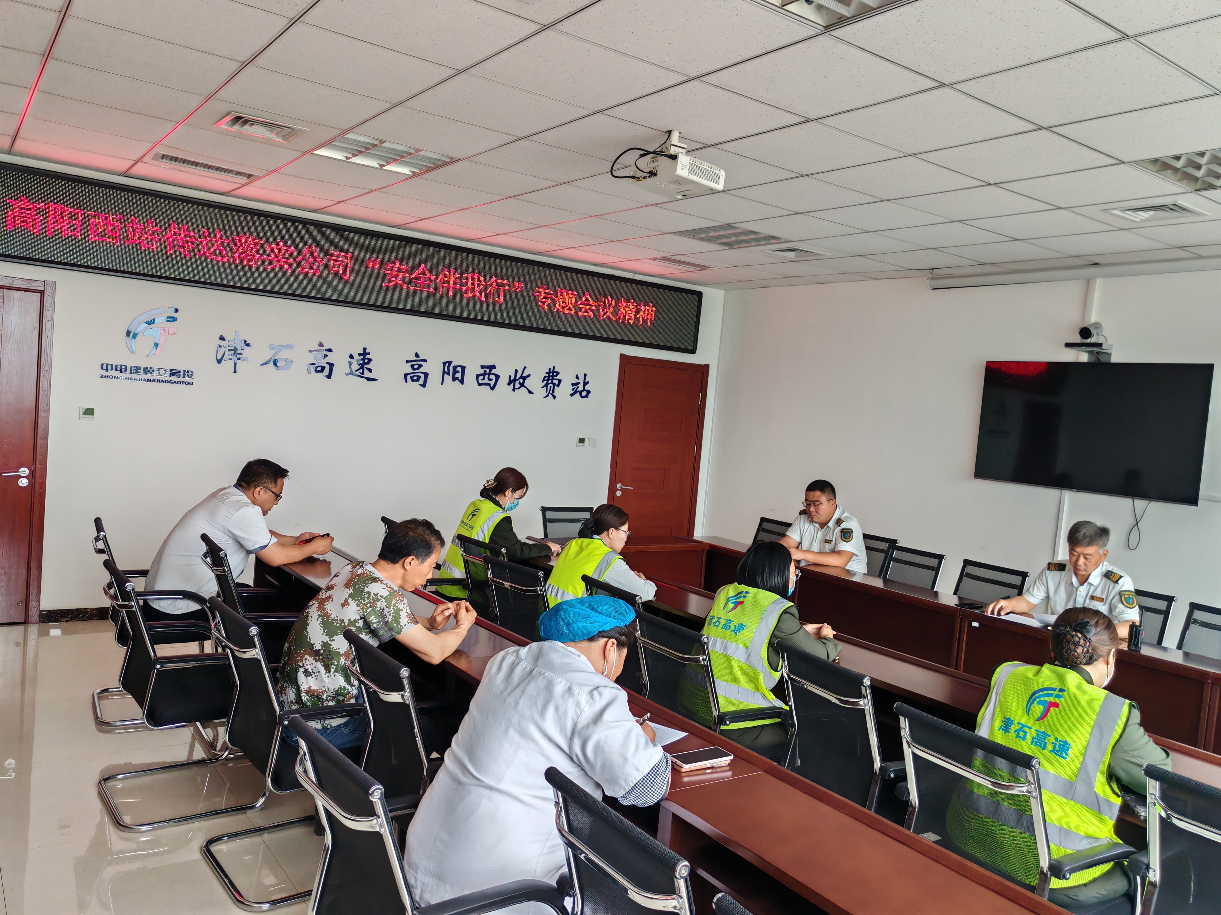 f6fc7a71b8a6f0b14a286a396a58d45.jpg f6fc7a71b8a6f0b14a286a396a58d45.jpg