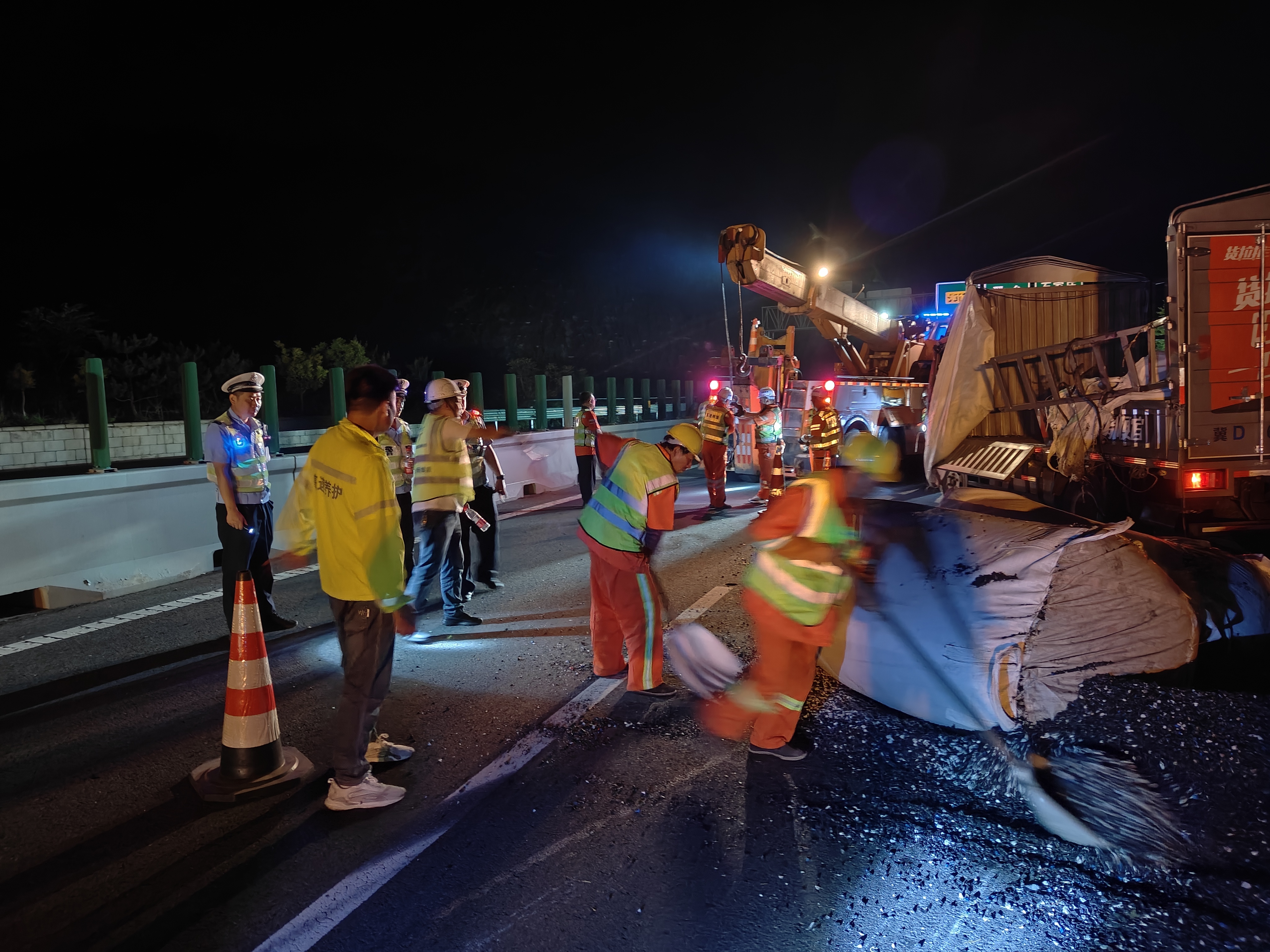 0e5e4710e1fe0980ec7625953c349b1.jpg 0e5e4710e1fe0980ec7625953c349b1.jpg