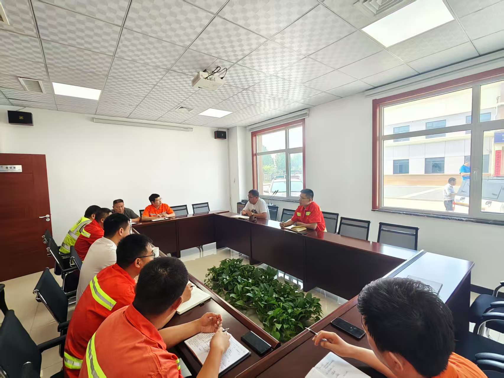端午节期间安全保通保畅部署会.jpg 端午节期间安全保通保畅部署会.jpg