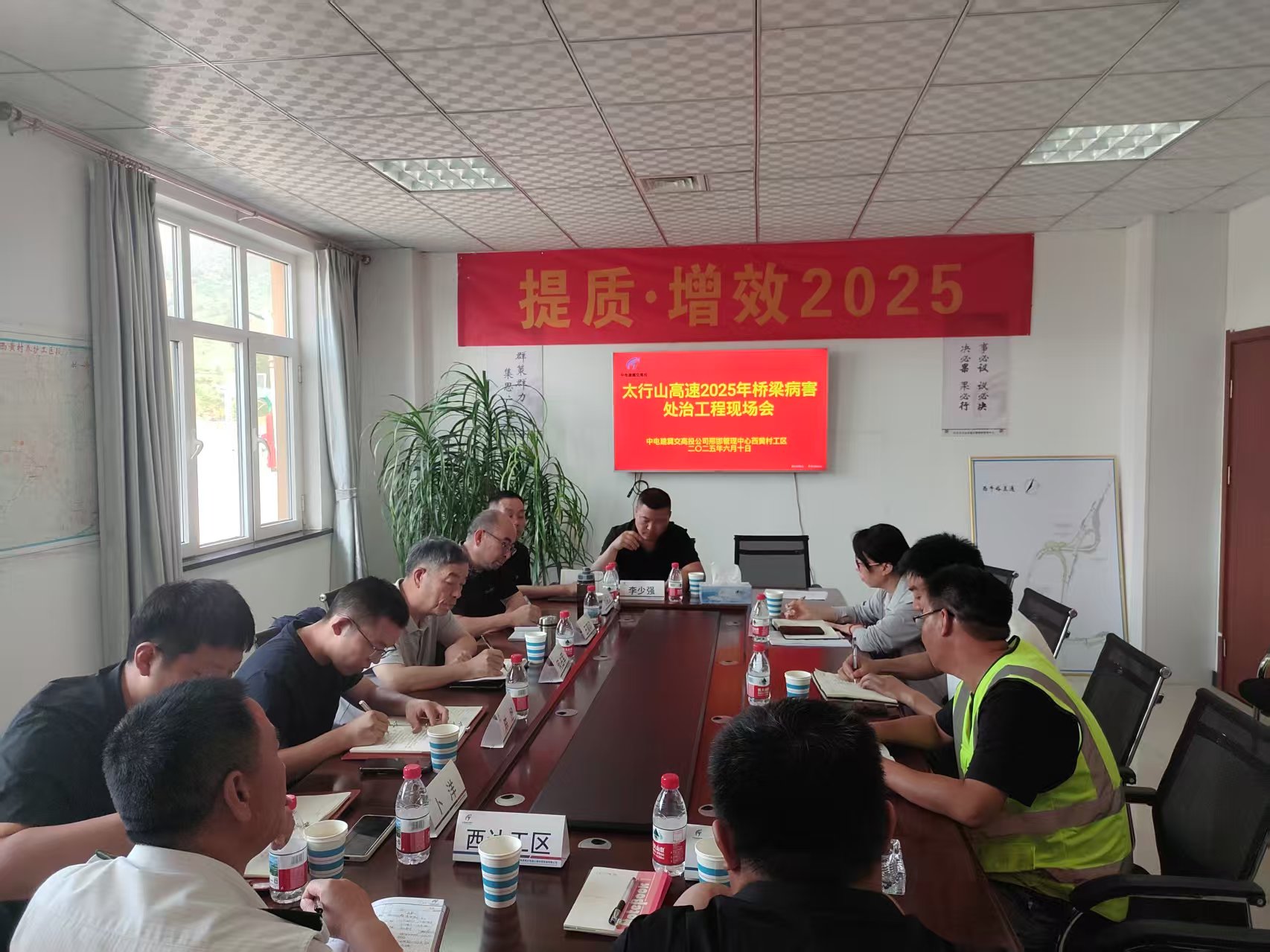 5ef088beaedb191293a92e725c27920.jpg 5ef088beaedb191293a92e725c27920.jpg