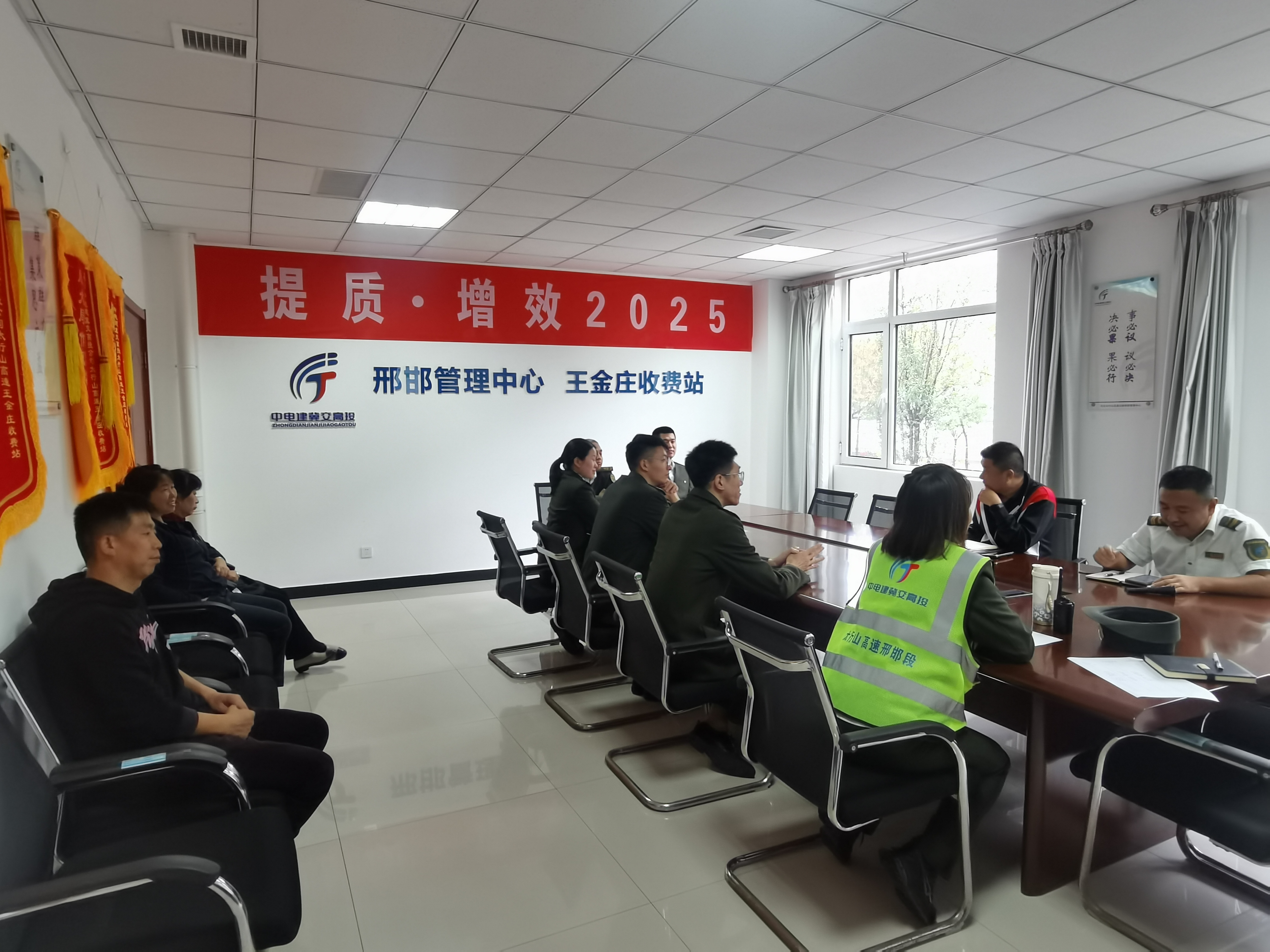 61c94fd976abff2fe16fa7b7461fdb71.jpg 61c94fd976abff2fe16fa7b7461fdb71.jpg