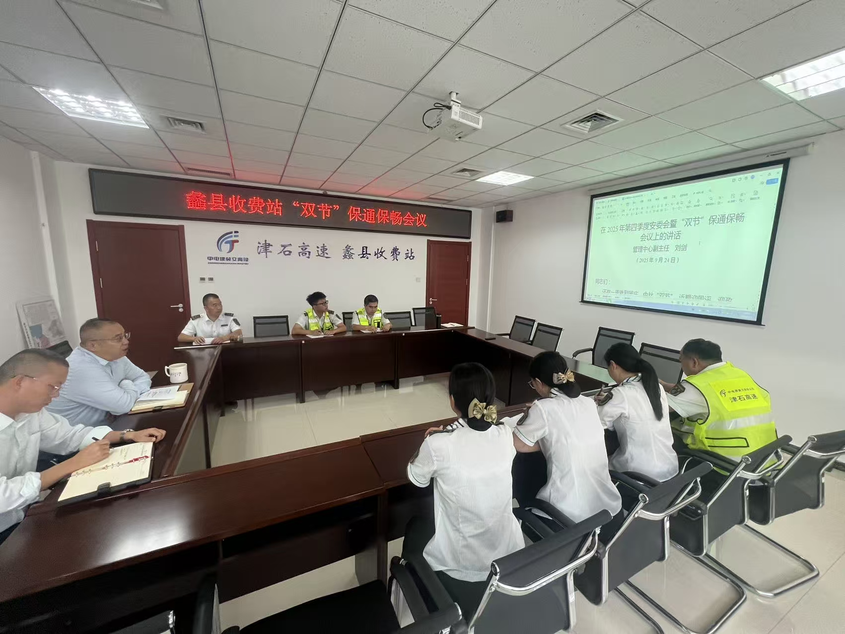 40948031f9eb89d06f2876c0d92dfdb5.jpg 40948031f9eb89d06f2876c0d92dfdb5.jpg