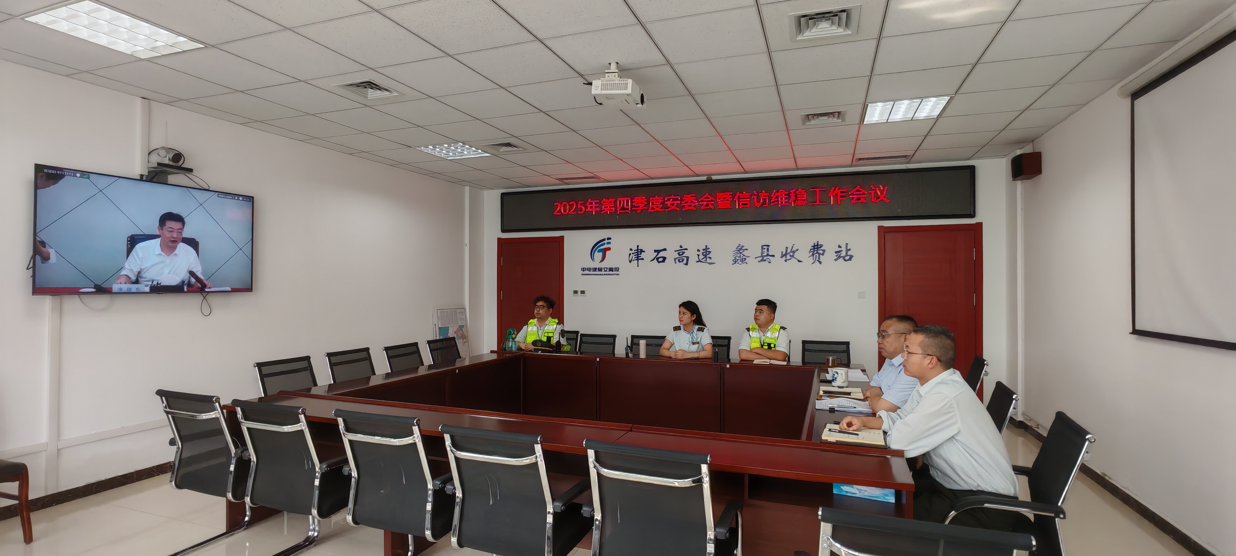 32e4f7a34964196f90ad8f03004a915c.jpg 32e4f7a34964196f90ad8f03004a915c.jpg